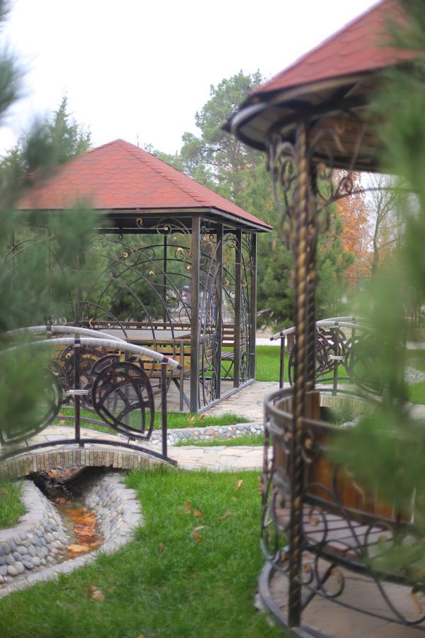 Sipehr Hotel Chkalovsk Bagian luar foto